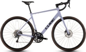 Cube Attain Race cyclamen´n´black