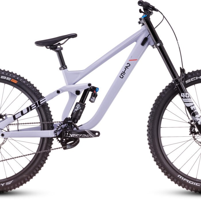 Cube-TWO15-Race-27.5-cyclamen´n´black.jpg