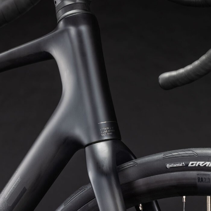 cube-125500-20161875-attain-c62-race-blackline-8.jpg